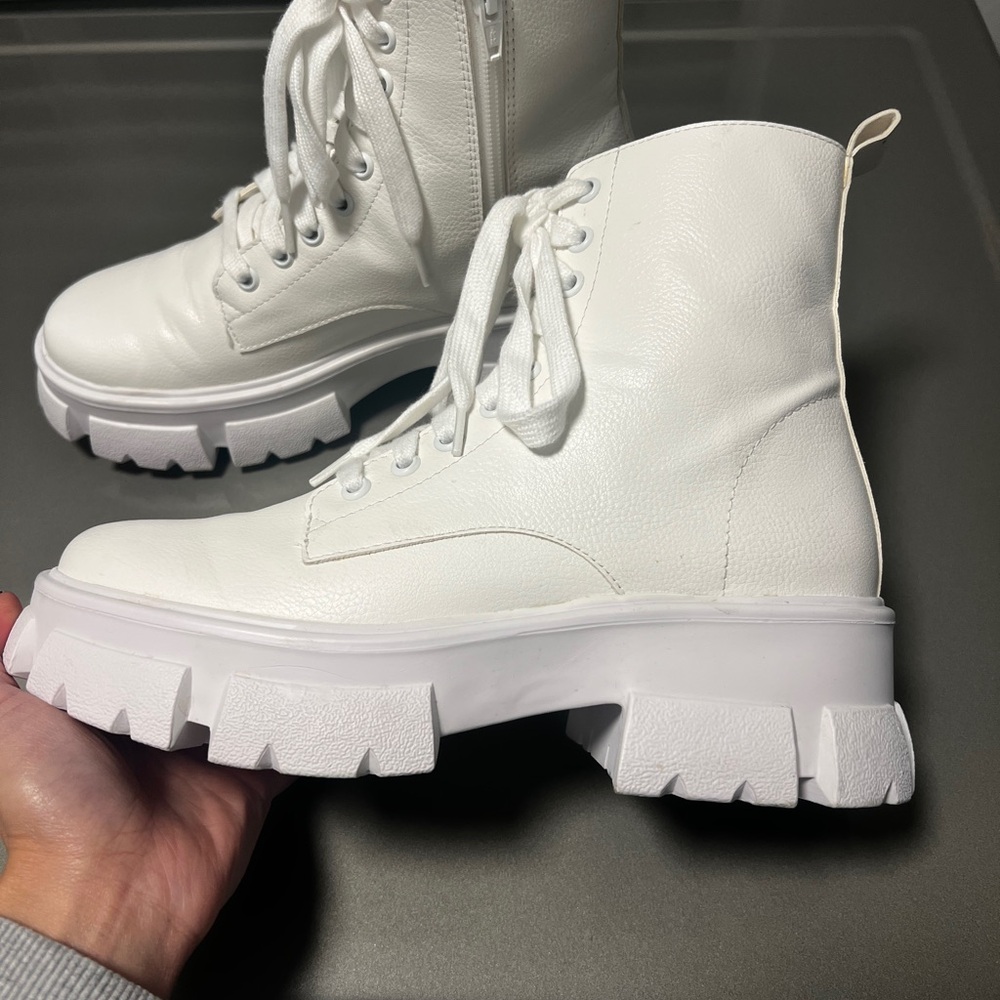 NEW! Steve Madden THORA Faux Leather White Combat Boots